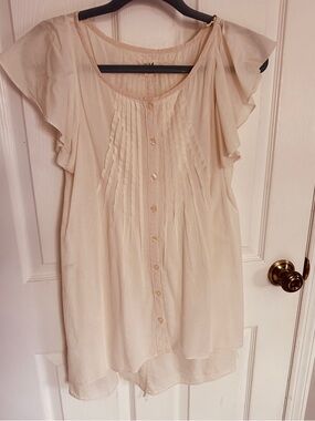 Women's Cream Pintuck Button-Front Blouse with Flutter Sleeves linger in back